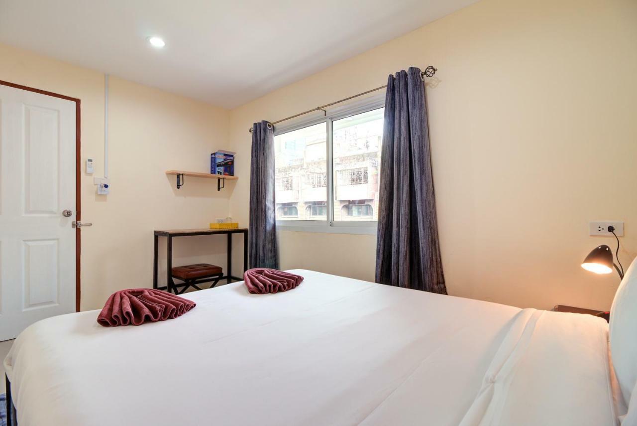 Red Pin Inn 好运旅馆 Бангкок Екстер'єр фото